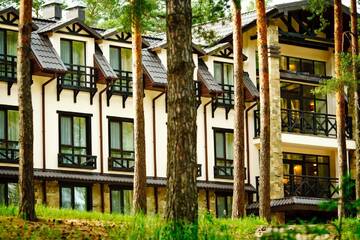 Фото Отель Загородный Клуб ШишкиНН Resort&amp;Spa г. Сновянка 1